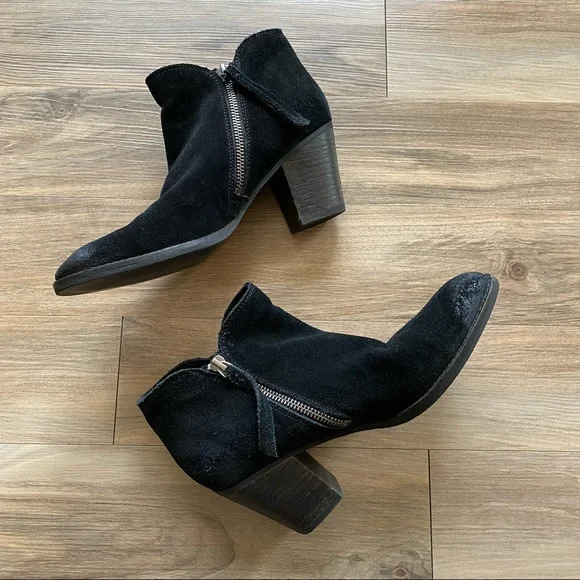 Dolce Vita Real Leather Suede Ankle Heeled Booties - Picture 9 of 12